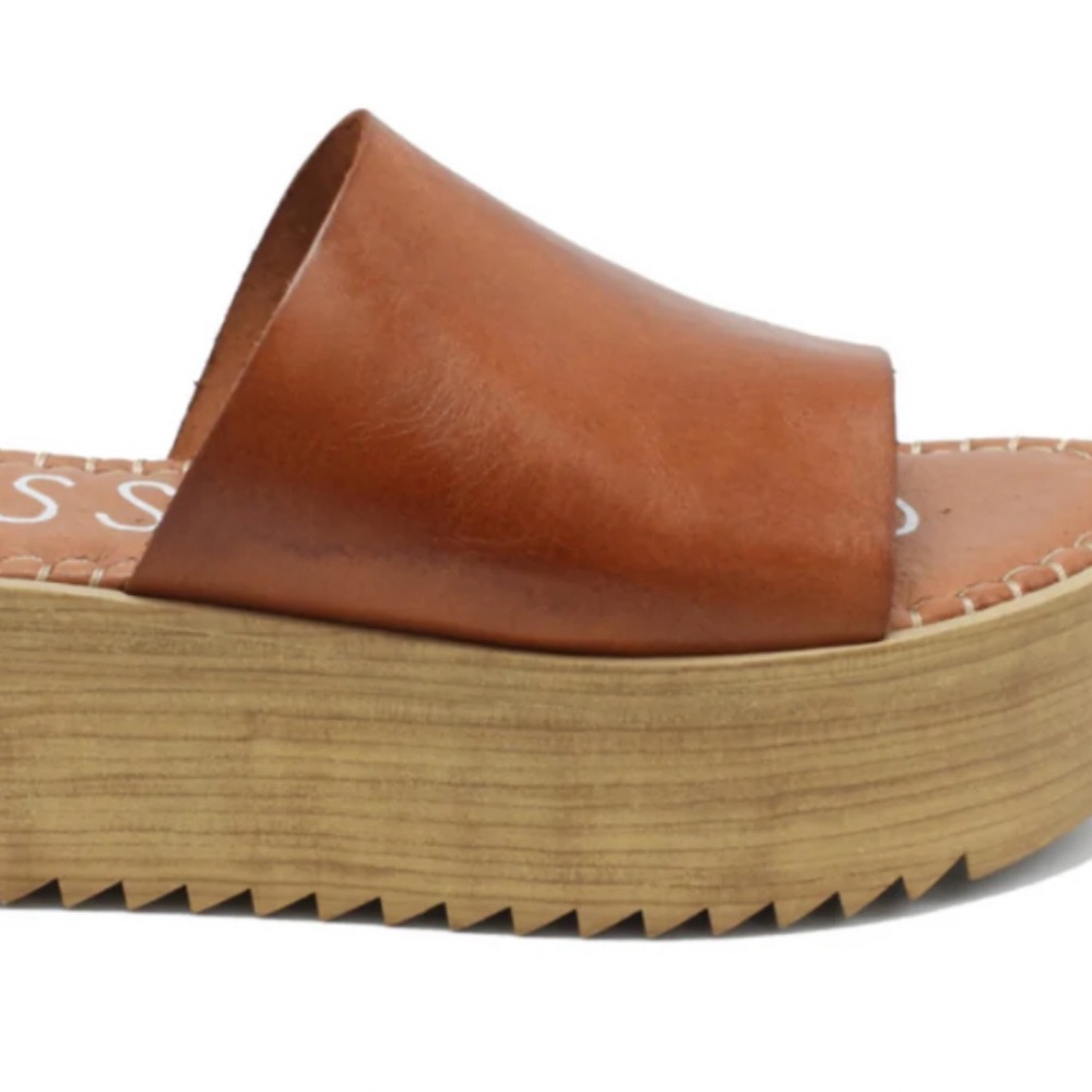 musse and cloud Kristel platform sandal, never worn